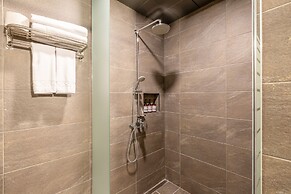Urbanest Hotel