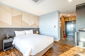Urbanest Hotel