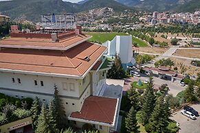 Eliz Thermal Convention Center