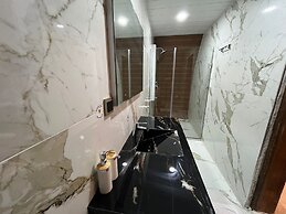 Tessera Hotel