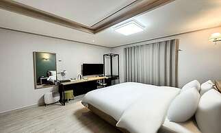 Gumi Time Hotel