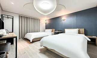 Gumi Time Hotel