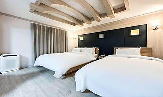Gumi Time Hotel
