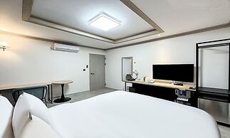 Gumi Time Hotel