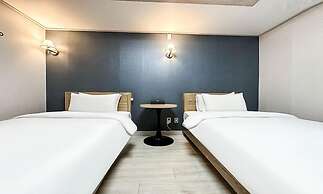 Gumi Time Hotel