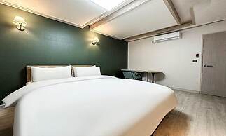 Gumi Time Hotel