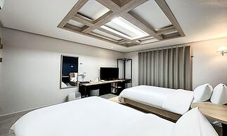 Gumi Time Hotel