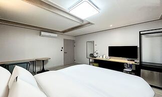 Gumi Time Hotel