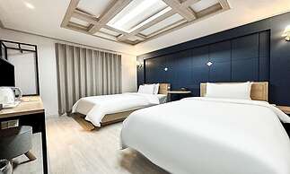 Gumi Time Hotel