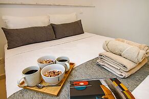 Phaedrus Living: Seaside Executive Flat Harbour 101