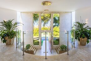 Luxury Villa Waterfall - Pool & BBQ