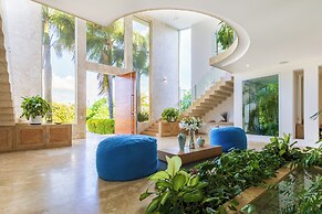 Luxury Villa Waterfall - Pool & BBQ