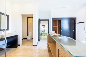 Luxury Villa Waterfall - Pool & BBQ
