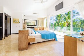 Luxury Villa Waterfall - Pool & BBQ