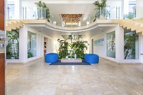 Luxury Villa Waterfall - Pool & BBQ