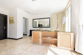 Luxury Villa Waterfall - Pool & BBQ