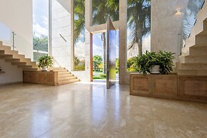 Luxury Villa Waterfall - Pool & BBQ