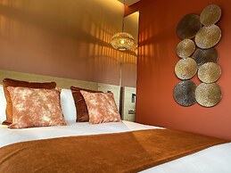 Hex Wildlife Hotel
