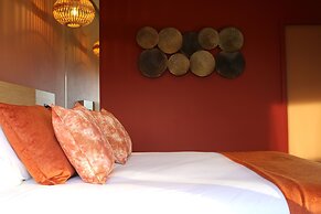 Hex Wildlife Hotel