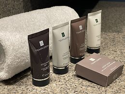 Hex Wildlife Hotel