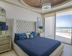 Hotel Esmeralda Beach Resort