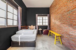 Tainan Weshare Hotel