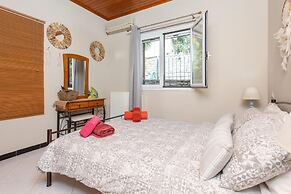 Dimitris Cottage in Apergatika
