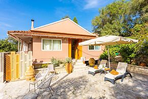 Dimitris Cottage in Apergatika