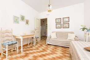 Effie Apartment in