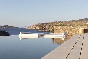NOS Hotel & Villas