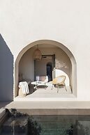 NOS Hotel & Villas