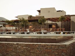 NOS Hotel & Villas