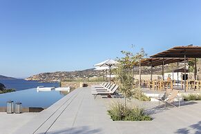 NOS Hotel & Villas