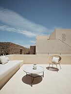 NOS Hotel & Villas