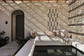 NOS Hotel & Villas