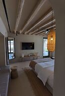NOS Hotel & Villas