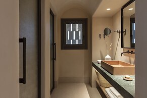 NOS Hotel & Villas