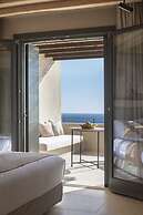 NOS Hotel & Villas
