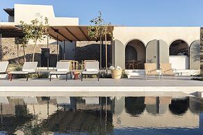NOS Hotel & Villas