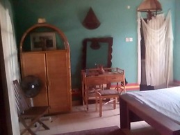 Cottage Sleeps 6 With Private Patios