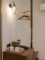 Nidhra Boutique