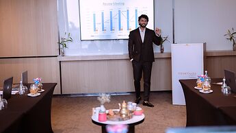 Courtyard By Marriott Vadodara