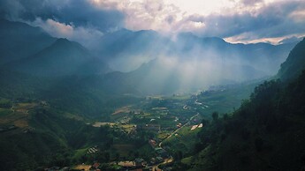 Sapa Cat Cat Hills Resort & Spa