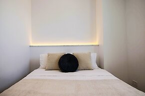 Phaedrus Living: Seaside Executive Flat Harbour 203
