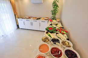 Lora Kas Otel