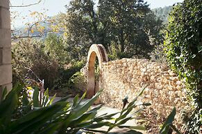 Lou Calen Retreat