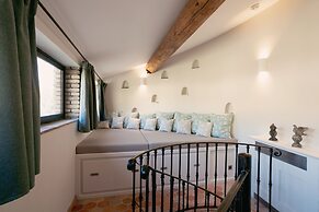 Lou Calen Retreat