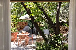 Lou Calen Retreat