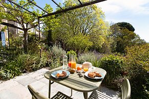 Lou Calen Retreat