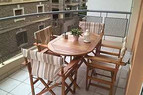Cozy and Modern Apartment Centrally Located